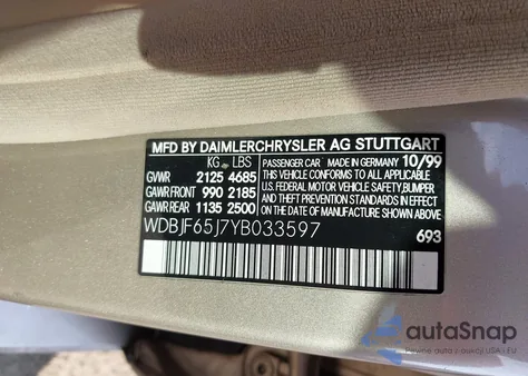 2000 Mercedes-Benz E 320 z USA, uszkodzony, nr VIN WDBJF65J7YB033597